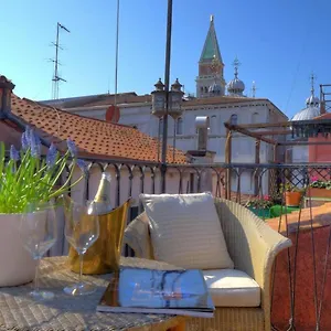 Campanile Canonica Design House Apartment Venedig