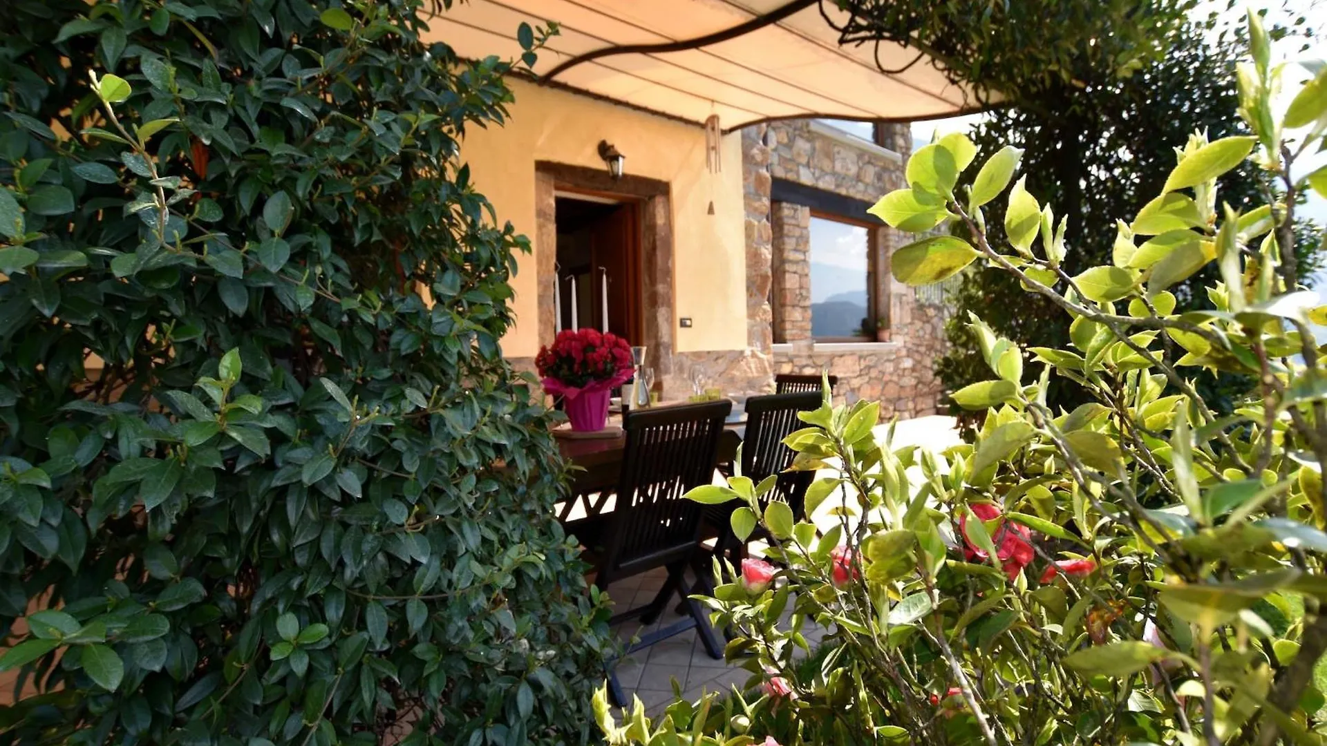 Villa In Pisogne With Pool Garden And Lake View Apartment