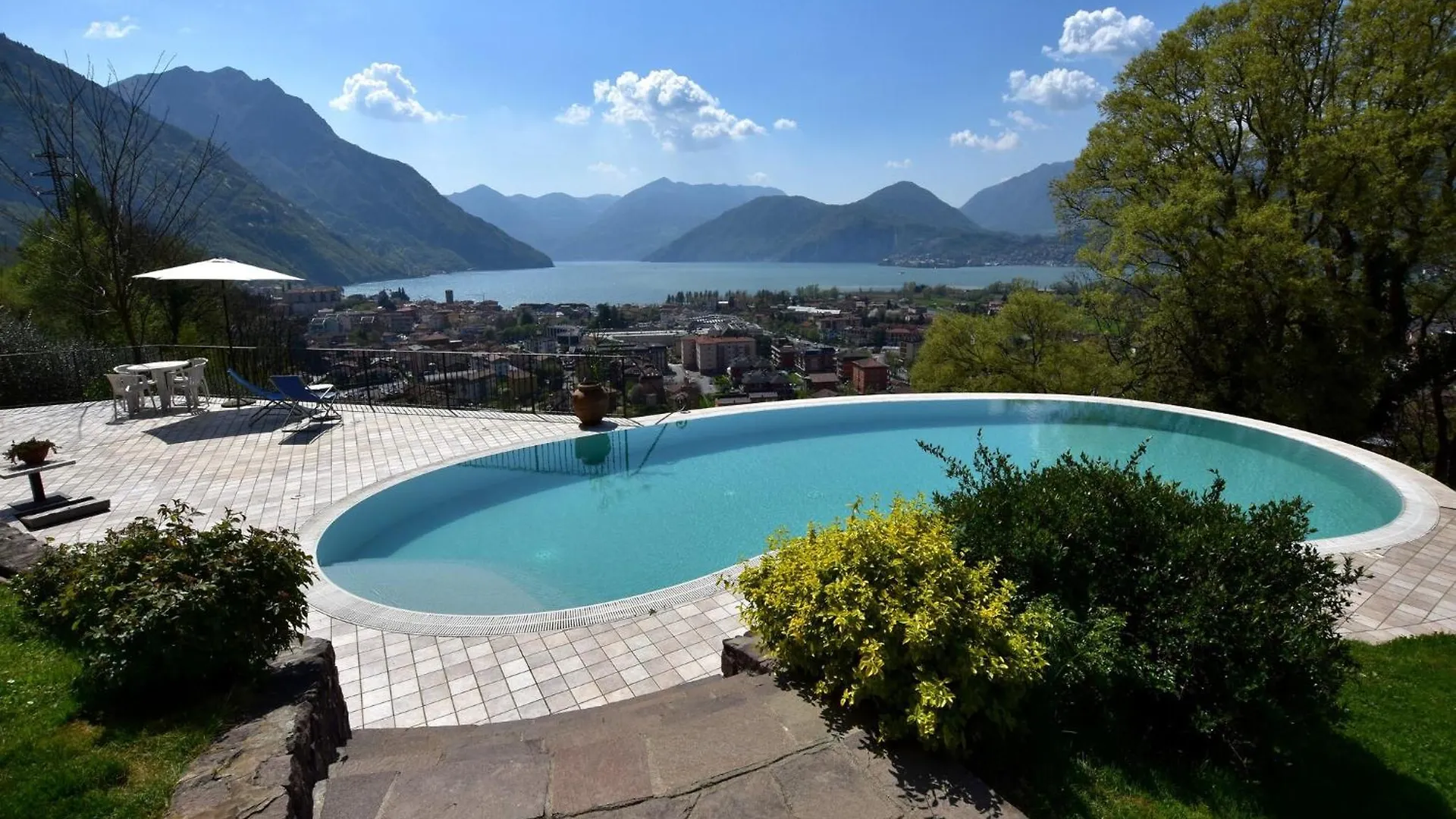 Villa In Pisogne With Pool Garden And Lake View Apartment
